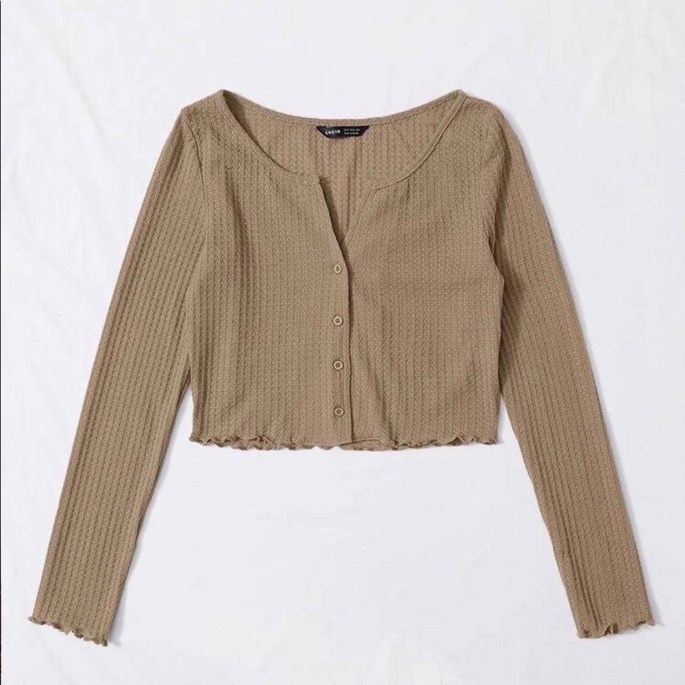🌼Shein Long sleeve button crop shirt